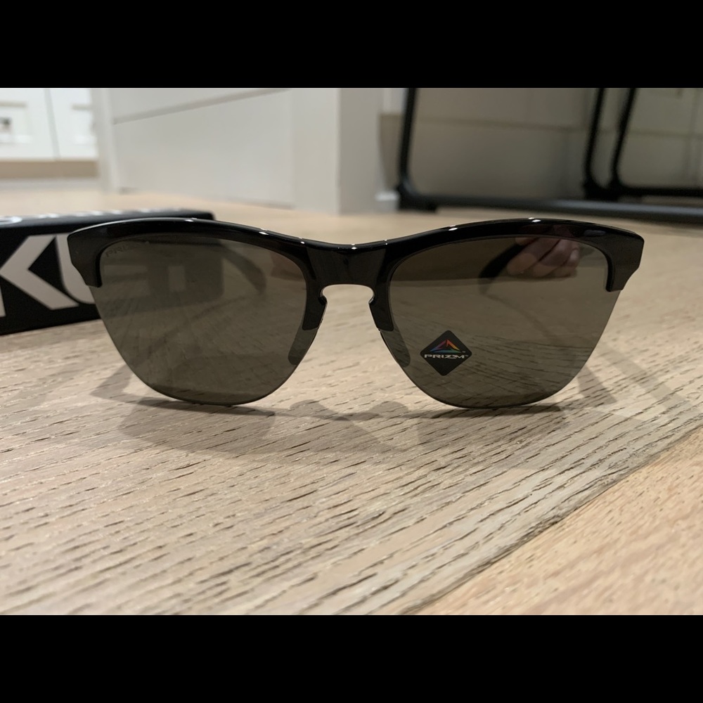Oakley Frogskins Lite new never worn